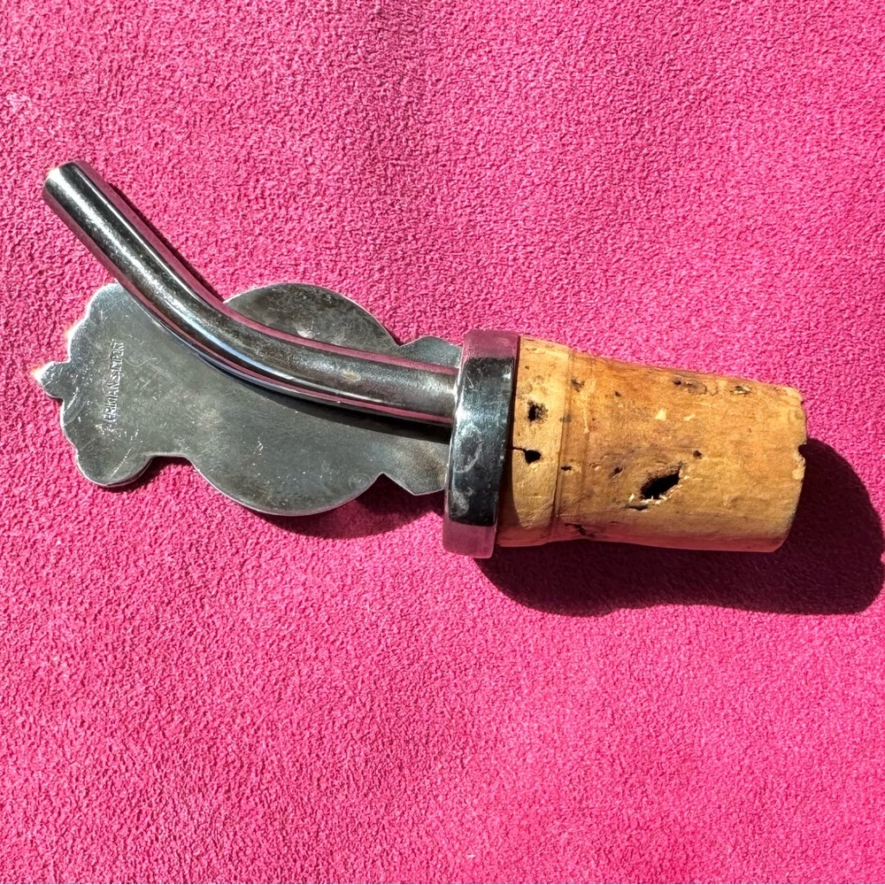 Vintage Bottle Stopper / Pourer with Swedish Flag -  Silver and Cork - Picture 10 of 10